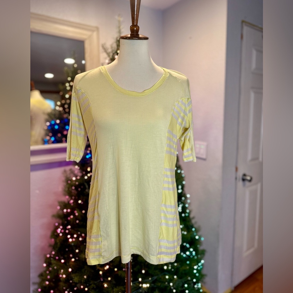 💛Yellow Lululemon Top💛